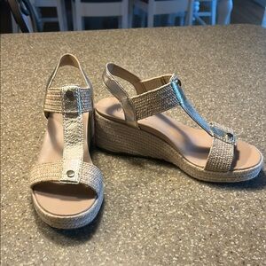 Elegant gold Wedge Sandals size 91/2 m